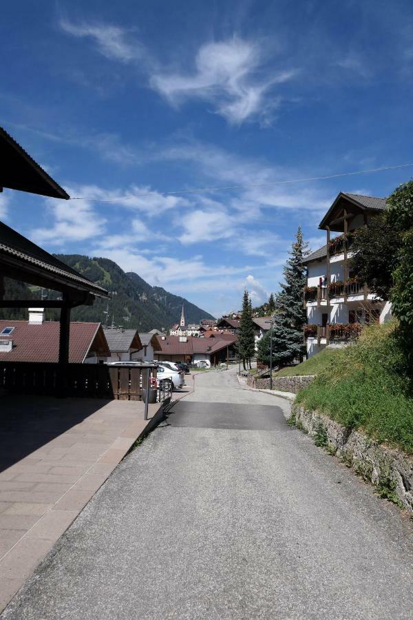 Santa Cristina Val Gardena Apartments Casa Metz المظهر الخارجي الصورة