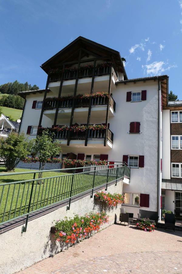 Santa Cristina Val Gardena Apartments Casa Metz المظهر الخارجي الصورة